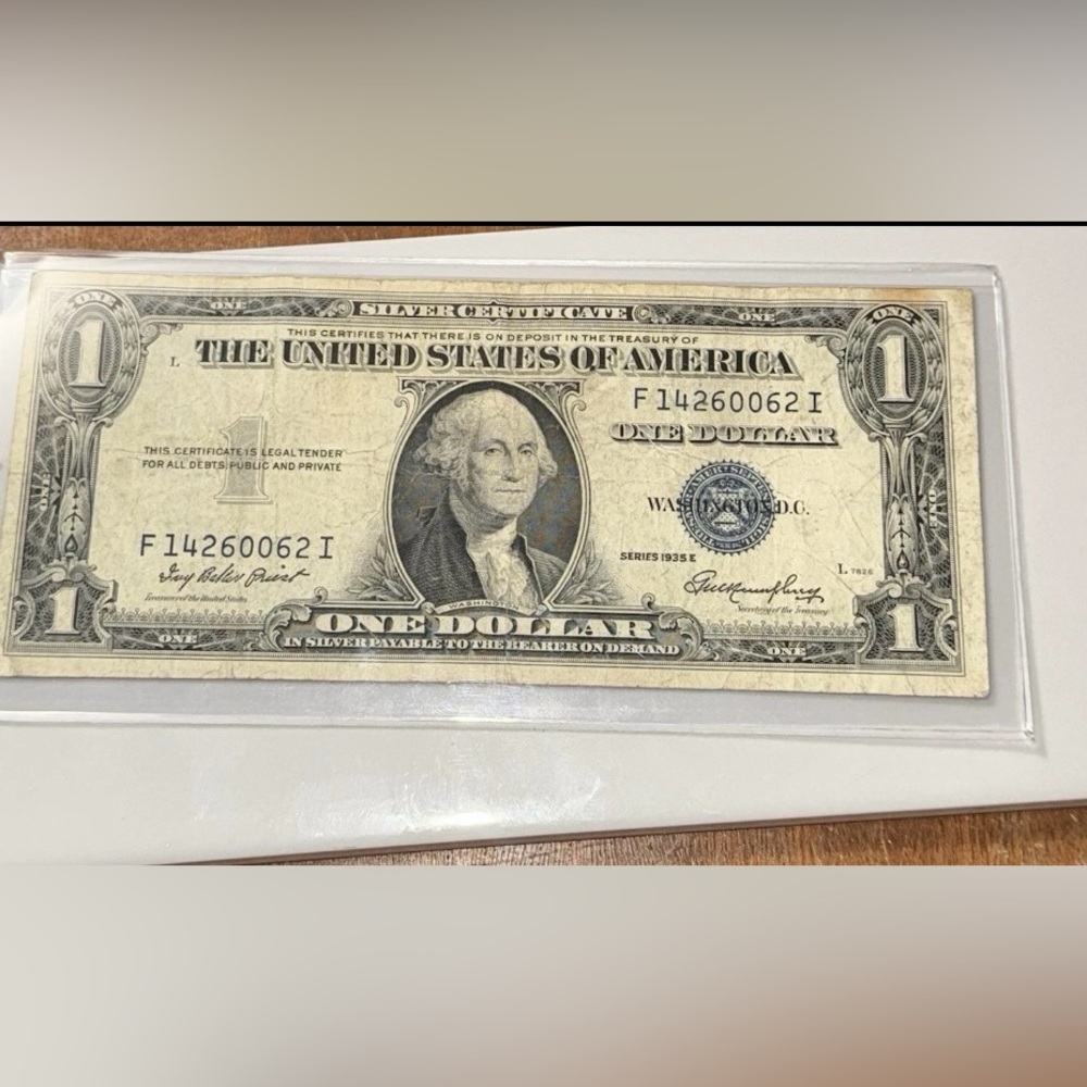 Series 1935  E One Dollar Silver Certificate Blue Seal & Without In God We Trust